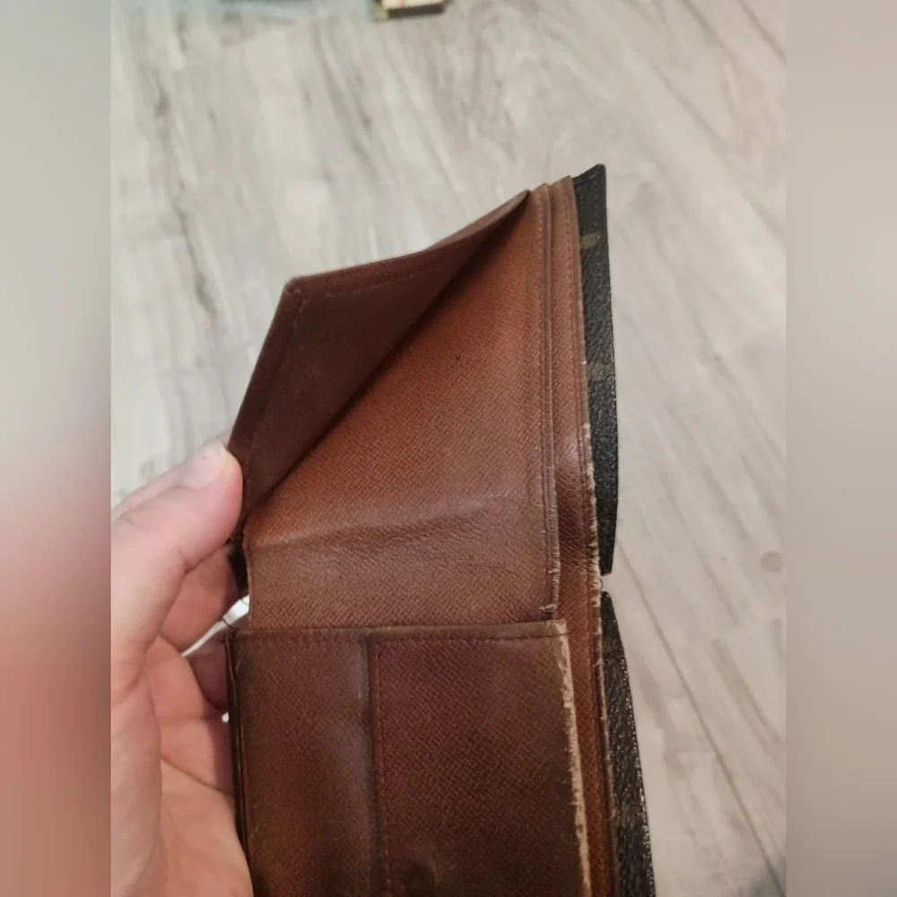 Authentic LOUIS VUITTON Monogram Porte Billet Carte Credit Marco